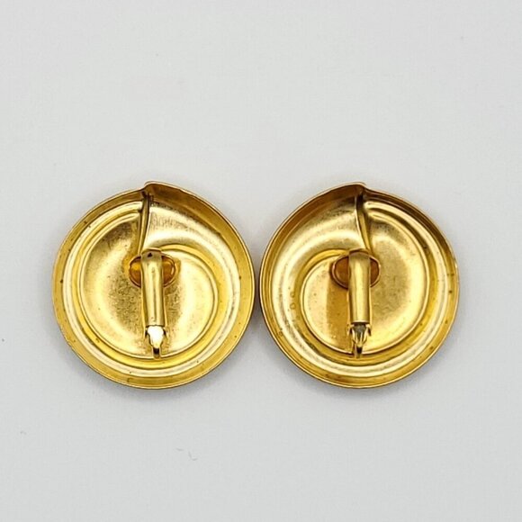 Retro Pink Enamel Clip On Earrings Round Swirl Trumpet Matte Gold Tone - Picture 3 of 3